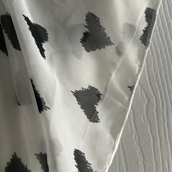 Pinky Short Sleeve Dress with Heart Print - Picture 4 of 8